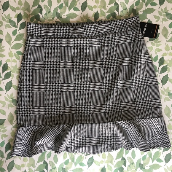 Forever 21 Dresses & Skirts - Forever 21 PLUS SIZE Preppy Plaid Peplum Skirt